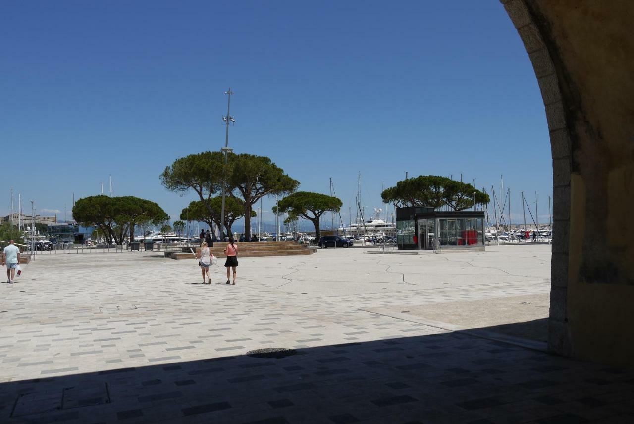 Vieille Ville 1 - Luca'S Apartment, 1 Bedroom, Max 2 Adults And 2 Kids Antibes Luaran gambar