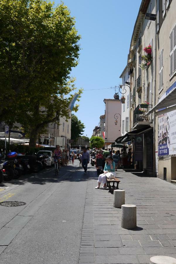 Vieille Ville 1 - Luca'S Apartment, 1 Bedroom, Max 2 Adults And 2 Kids Antibes Luaran gambar