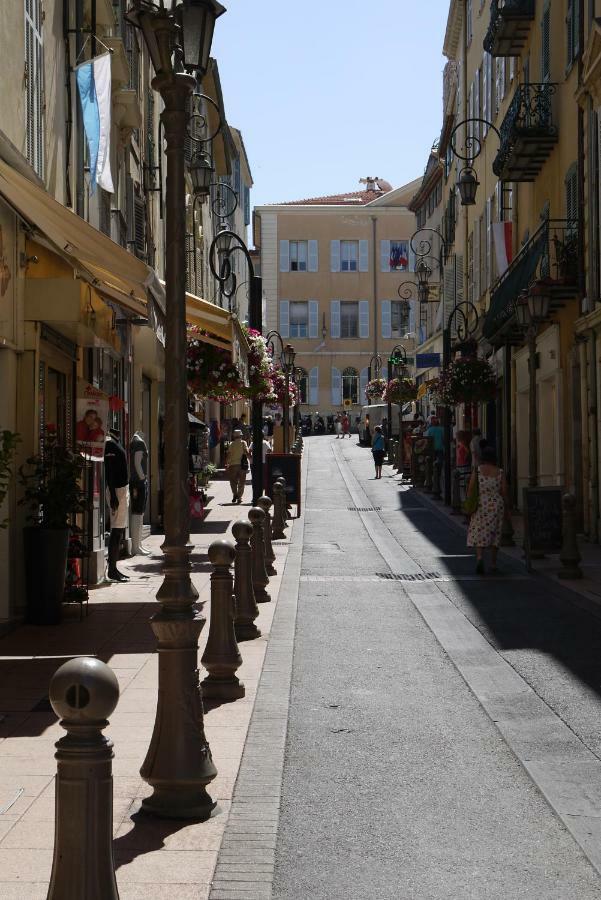 Vieille Ville 1 - Luca'S Apartment, 1 Bedroom, Max 2 Adults And 2 Kids Antibes Luaran gambar