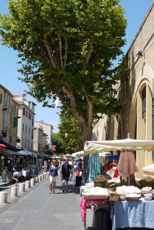 Vieille Ville 1 - Luca'S Apartment, 1 Bedroom, Max 2 Adults And 2 Kids Antibes Luaran gambar