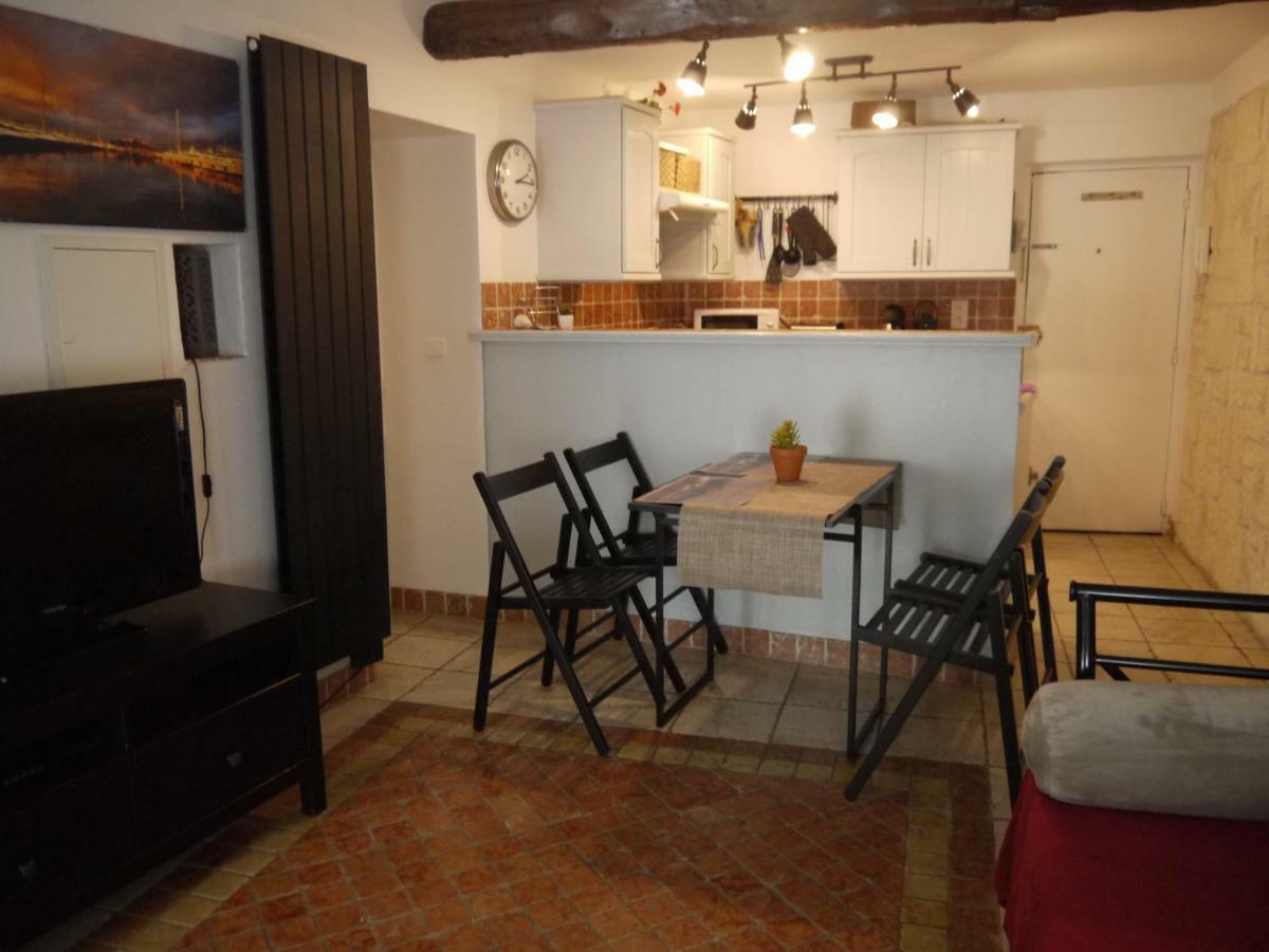 Vieille Ville 1 - Luca'S Apartment, 1 Bedroom, Max 2 Adults And 2 Kids Antibes Luaran gambar